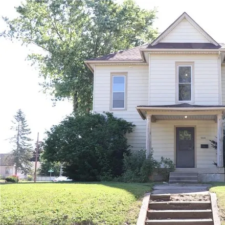 Buy this 3 bed house on 504 East 4th Street South in Newton, IA 50208