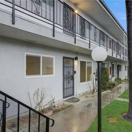 Buy this 2 bed condo on 5564 Ackerfield Avenue in Long Beach, CA 90805