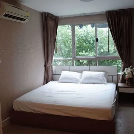 Rent this 1 bed apartment on Thonglor Apartment in 542, Soi Thong Lo 18
