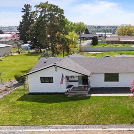 Buy this 4 bed house on Marie Street in Pasco, WA 99336