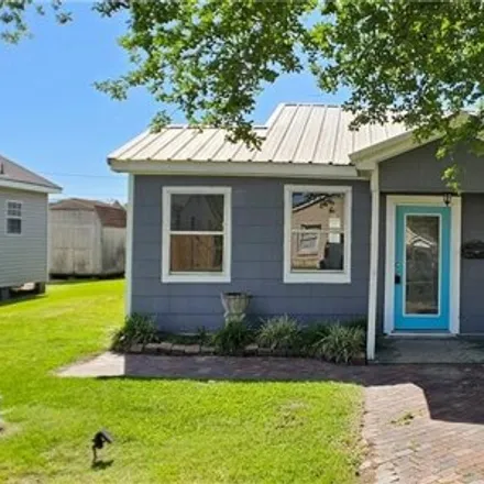 Buy this 3 bed house on 704 Carmadelle Street in Walkertown, Marrero