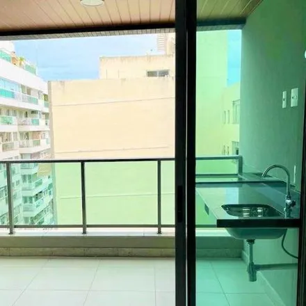 Buy this 2 bed apartment on Rua Doutor Carlos Halfeld in Icaraí, Niterói - RJ
