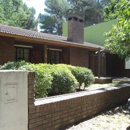 Buy this 2 bed house on Carnes Argentinas in Avenida 15, Partido de Tres Arroyos