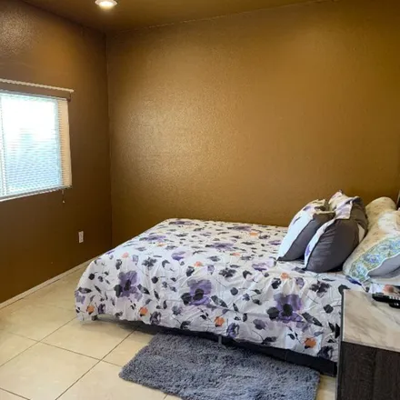 Image 4 - Lancaster, CA, US - House for rent