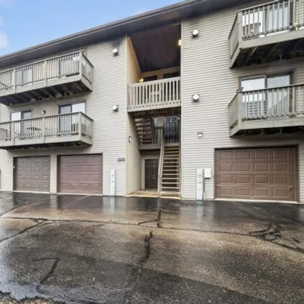 Buy this 2 bed condo on 1800 West Highland Avenue in Elgin, IL 60123