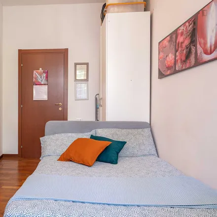 Rent this 4 bed room on Via Eugenio Torelli Viollier 14 in 20125 Milan MI, Italy