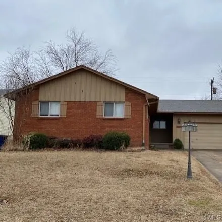 Rent this 3 bed house on 6038 East 28th Street in Tulsa, OK 74114