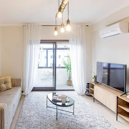 Rent this 2 bed apartment on 4000-489 Distrito de Leiria