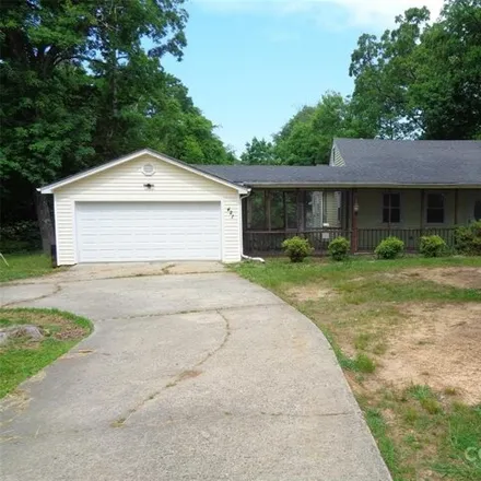 Rent this 3 bed house on Sunset Hills in 800 Radio Road, Charlotte