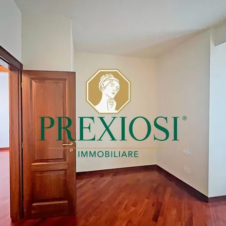 Rent this 4 bed apartment on Ceramiche Benedetti in Corte Sgarzarie 10a, 37121 Verona VR