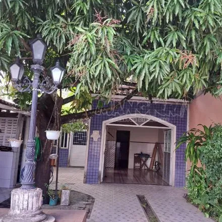 Buy this 3 bed house on Rua Carlos Gomes in Farolândia, Aracaju - SE