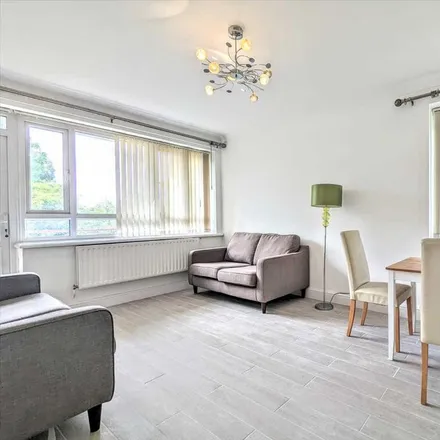 Rent this 2 bed apartment on Verebank in Wimbledon Park Road, London