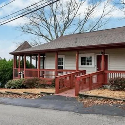 Buy this 2 bed house on 507 Crewdson Street in Hampton Heights, Chattanooga