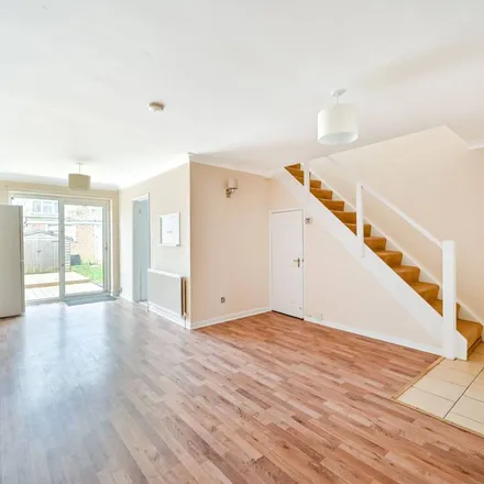 Rent this 4 bed apartment on Hail & Ride Earle Gardens in Staunton Road, London