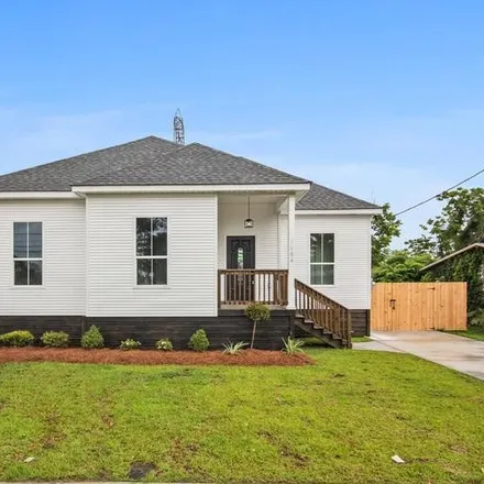 Buy this 3 bed house on 1601 David Drive in Westgate, Metairie