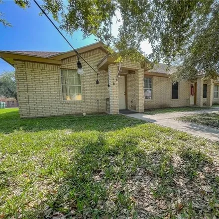 Image 3 - 216 West Huisache Street, Trevinos Number 1 Colonia, Rio Grande City, TX 78582, USA - House for sale