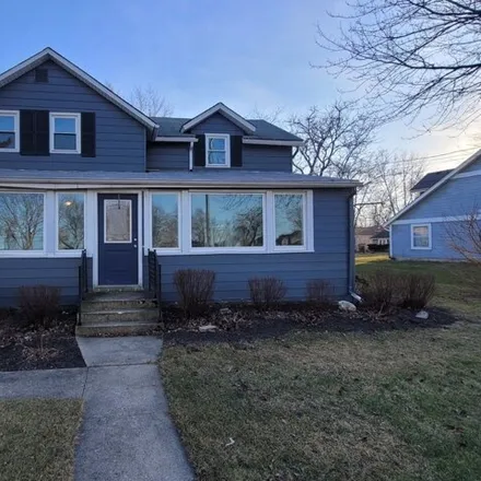 Buy this 5 bed house on 1118 McCarthy Road in Lemont, IL 60439