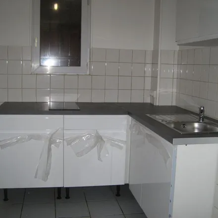 Rent this 2 bed apartment on 1 Rue du Gouvernement in 02100 Saint-Quentin, France