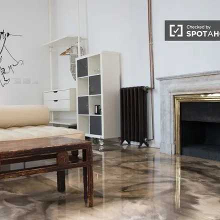 Rent this studio apartment on Calle del León in 32, 28014 Madrid