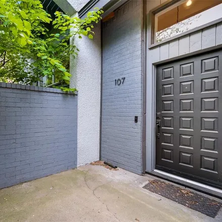 Image 1 - 3530 Gillespie Street, Dallas, TX 75219, USA - Townhouse for rent