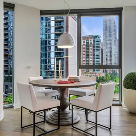 Image 7 - Cirrus, 211 North Harbor Drive, Chicago, IL 60601, USA - House for rent