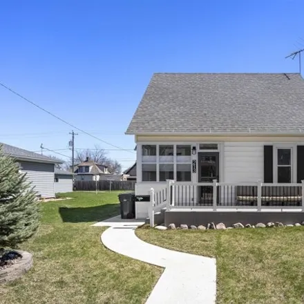 Buy this 5 bed house on 239 North John Street in Kimberly, Outagamie County