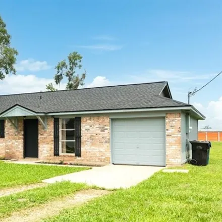 Buy this 2 bed house on 174 Hutson Lane in Brazoria, TX 77422