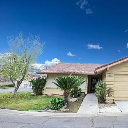 Buy this 2 bed house on North West Avenue in Fresno, CA 93711