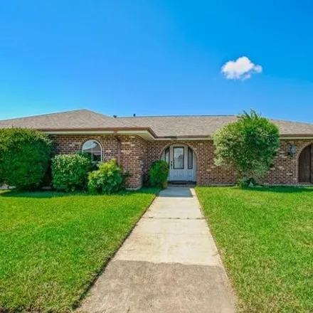 Rent this 4 bed house on 1208 Giuffrias Ave in Metairie, Louisiana