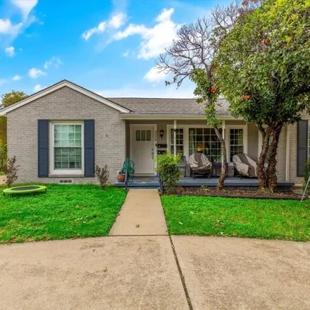 Rent this 3 bed house on 3508 West Biddison Street in Fort Worth, TX 76109
