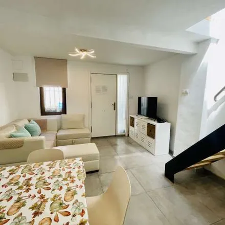 Rent this 1 bed apartment on Carrer del Comte d'Oliva in 21A, 46011 Valencia