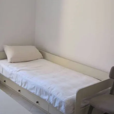 Rent this 3 bed apartment on Art Cafè in Corso Vittorio Emanuele 114a, 67100 L'Aquila AQ