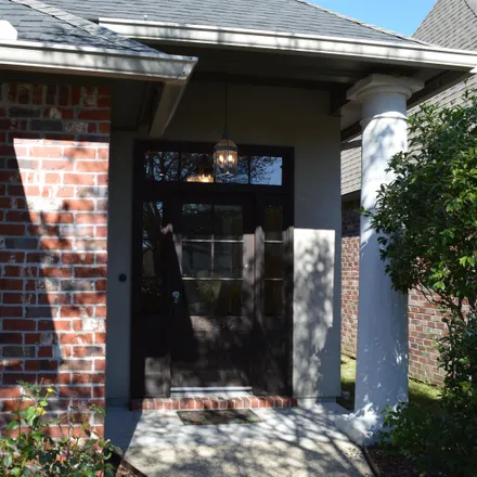 Buy this 3 bed house on 10752 Woodland Oak Drive in Inniswold, LA 70809