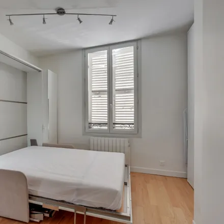 Image 7 - 74 Boulevard des Batignolles, 75017 Paris, France - Apartment for rent