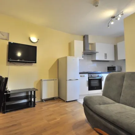 Rent this 2 bed apartment on 16 Toynbee Street in Spitalfields, London