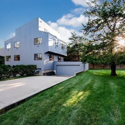 Rent this 5 bed house on 11 Sheperds Lane in Amagansett, Suffolk County
