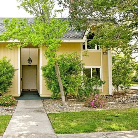 Buy this 3 bed condo on Skycrest Drive in Walnut Creek, CA 94595