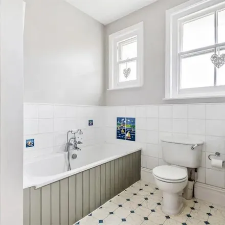Image 3 - Bath Road, Camberley, GU15 4HP, United Kingdom - Apartment for rent