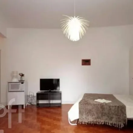 Buy this 1 bed apartment on Avenida Cásper Líbero 631 in Santa Ifigênia, São Paulo - SP