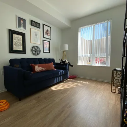 Image 5 - 5861 West Sunset Boulevard, Los Angeles, CA 90028, USA - Room for rent