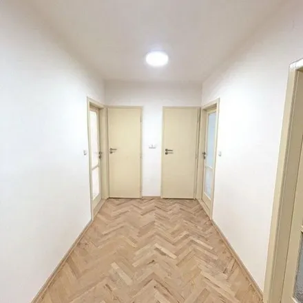 Image 3 - Sinkulova 329/48, 140 00 Prague, Czechia - Apartment for rent