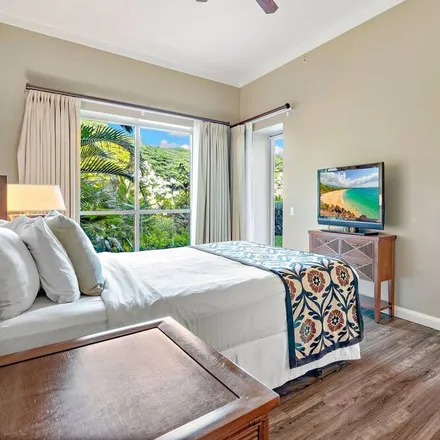 Rent this 4 bed condo on Lahaina