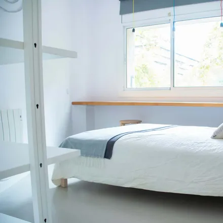 Rent this 8 bed room on Carrer de Còrsega in 443-451, 08037 Barcelona