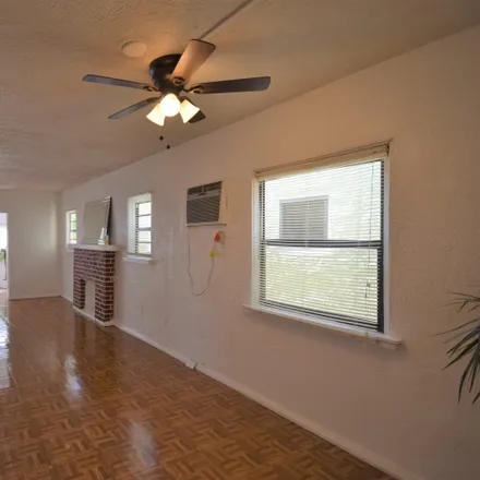 Image 6 - 919 South M Street, Lake Worth Beach, FL 33460, USA - Duplex for sale