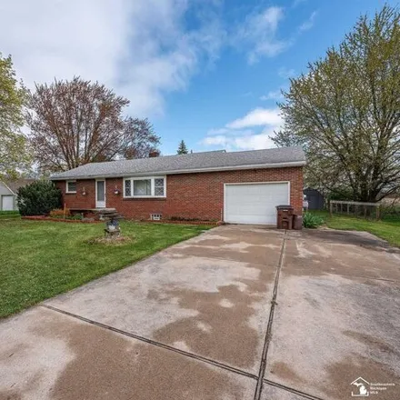 Buy this 3 bed house on 4626 West Albain Road in Monroe Charter Township, MI 48161