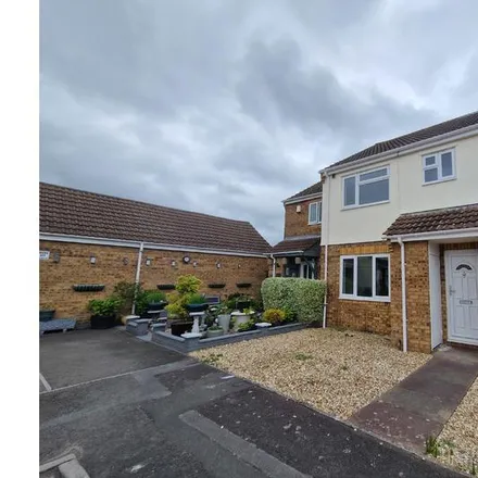 Rent this 3 bed townhouse on Pelham Court in East Bower, Bridgwater