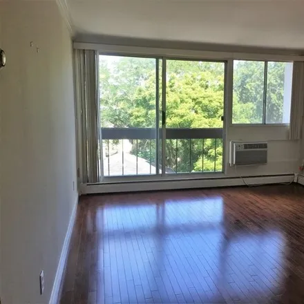 Rent this 1 bed condo on 12 Inman Street in Cambridge, MA 02139