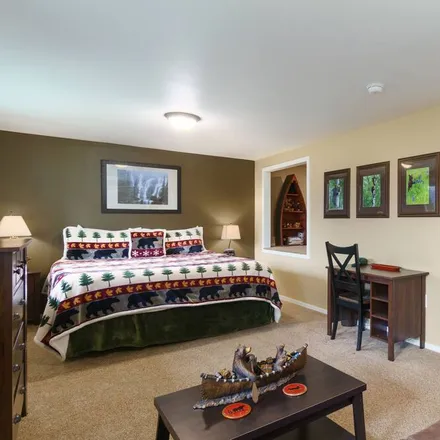 Rent this 3 bed condo on Estes Park in CO, 80517