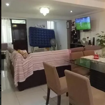 Buy this 3 bed house on Avenida Tantamayo in San Martín de Porres, Lima Metropolitan Area 15306