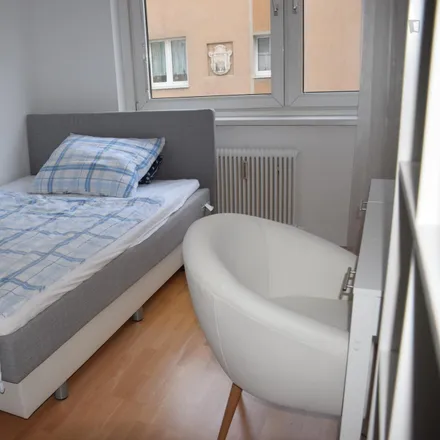 Rent this 2 bed apartment on Sendnergasse 8 in 2320 Gemeinde Schwechat, Austria